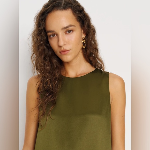 Reformation Jessalyn Silk Dress In Moss Garden, NWOT, NEVER WORN, NO FLAWS. - Picture 3 of 14